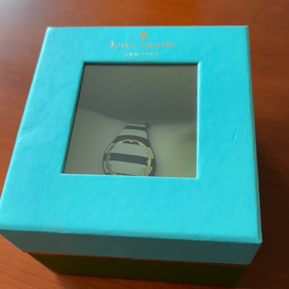 Kate spade Scallop Activity Tracker - Picture 4 of 5